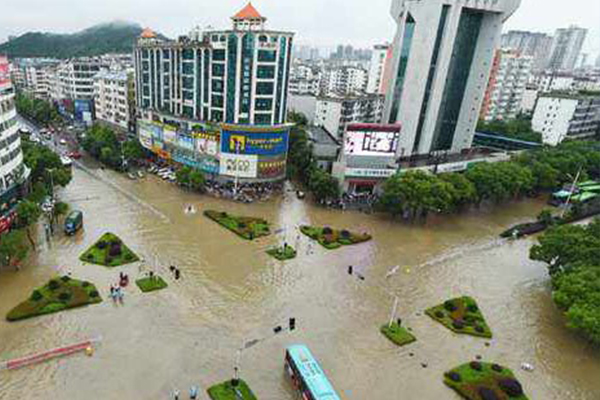 暴雨洪涝景象